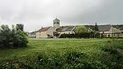 The church of Chaumont-le-Bois and its surroundings