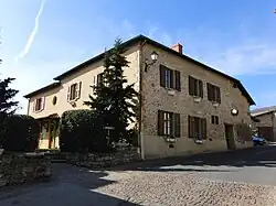 The town hall in Chaussan