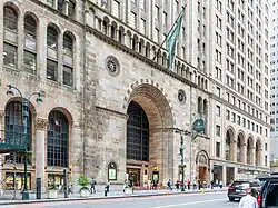 Entrance of 110 East 42nd Street