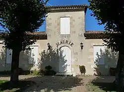 The town hall in Civrac-de-Blaye