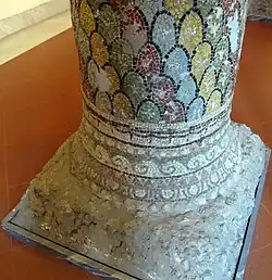 Roman egg-and-dart on the base of a column, unknown date, mosaic, National Archaeological Museum, Naples