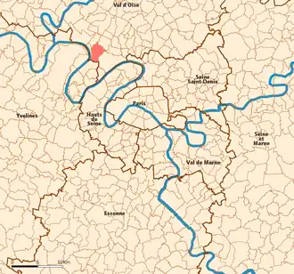 Location (in red) within Paris inner and outer suburbs