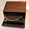 Cosmophon phonograph (c. 1937)[a]