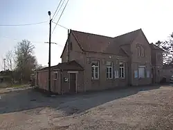 The town hall and school of Coupelle-Neuve