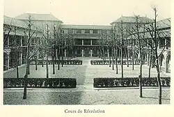The playground, at the end of the 19th century.