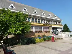 The town hall of Courcelles-lès-Lens