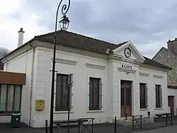 The town hall in Croissy-Beaubourg