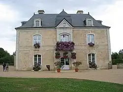 The town hall of Brain-sur-Longuenée