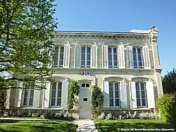 The town hall in Saint-Savinien