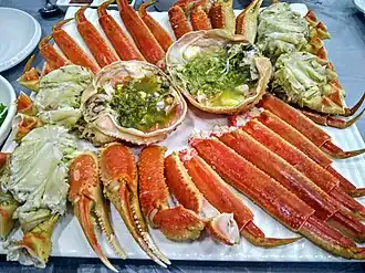 Steamed snow crab