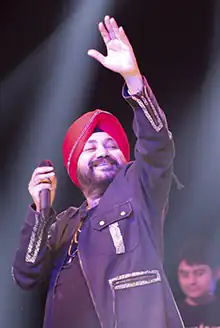 Mehndi performing live in 2015