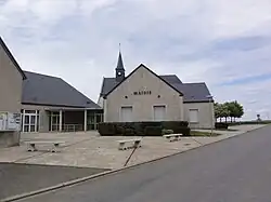 The town hall in Dambron