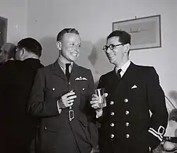 Tolkowsky (left) during his RAF service at the Jewish sailors' club in Haifa, 1944.