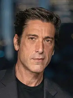 Headshot of David Muir