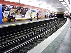 Line 6 platforms at Denfert-Rochereau