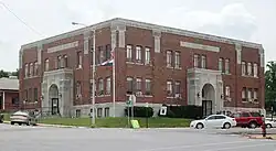 Douglas County Courthouse in Ava