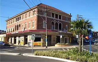 Earlwood Hotel, Homer Street in 2006