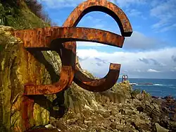 Haizearen orrazia (Wind comb), San Sebastián, Spain