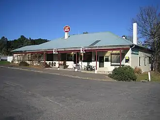 Elphinstone Hotel in 2006