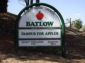 Entering Batlow