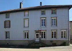 The town hall in Esserval-Tartre