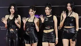 Everglow in October 2025 L–R: Sihyeon, E:U, Onda, and Aisha