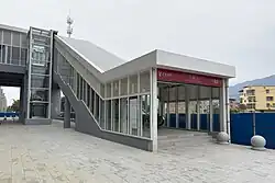 Entrance B2