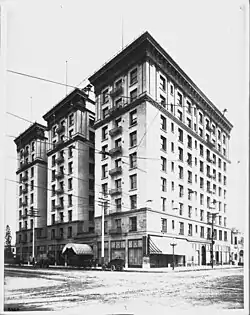 The building  1907