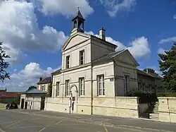 The town hall of Faverolles