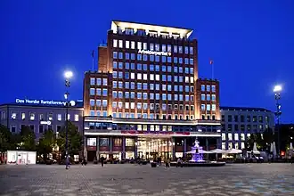 Night view of the Folketeatret in Youngstorget, August 2019
