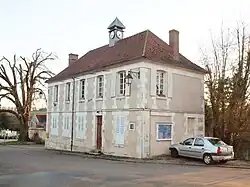 The town hall in Fontenay-sous-Fouronnes