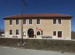 The town hall in Fourcatier-et-Maison-Neuve