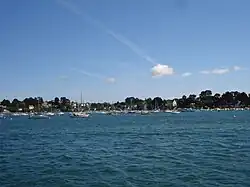 The island lies in the Gulf of Morbihan