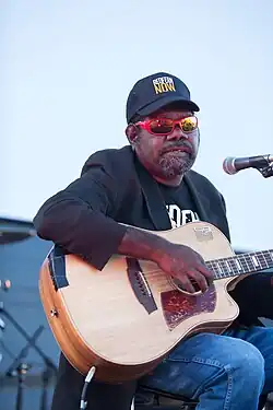 Yamma performing in October 2013