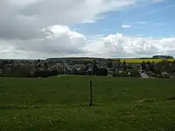 A general view of Fresneaux-Montchevreuil