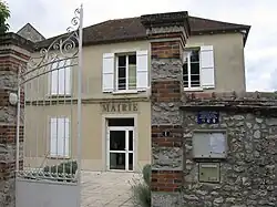 The town hall in Fromont