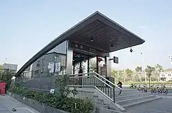Entrance B