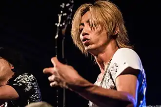 Syu performing with Galneryus in 2014