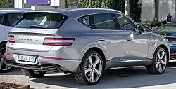Rear view (pre-facelift)