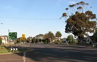 Western approach to Glenthompson on Glenelg Highway