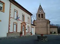 The town hall and church in Goutevernisse