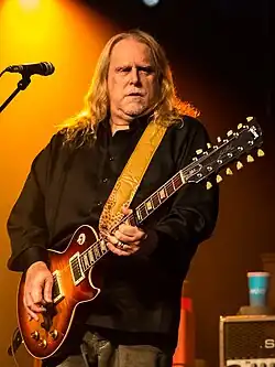 Haynes performing with Gov't Mule in 2017