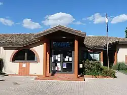 The town hall in Goyrans