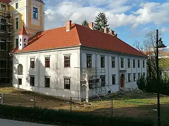 Neuhoff Manor