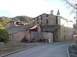A barn in the village of Le Chaffaut-Saint-Jurson