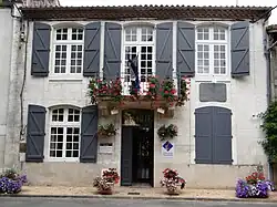 The town hall in Granges-sur-Lot