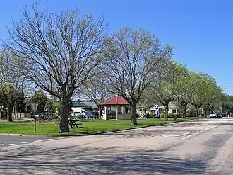 Looking east along the Great Alpine Road in Bruthen from the western side of town