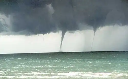 A family of four waterspouts seen on Lake Huron, 9&nbsp;September 1999