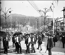 The Campo da Feira and Santos Passos Church as they were in 1908 during the Gualterianas festivities