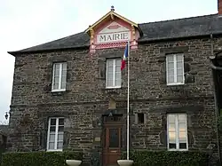 The town hall in Guipry